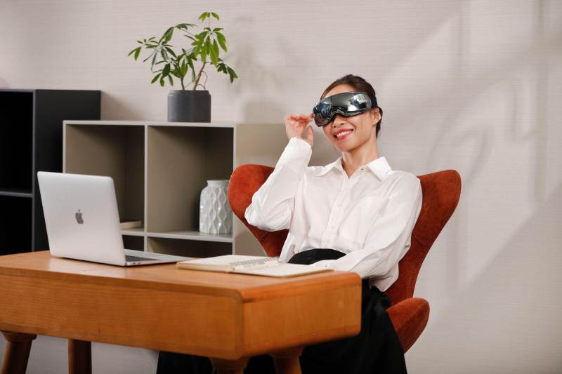 Máy massage mắt KATA ME80