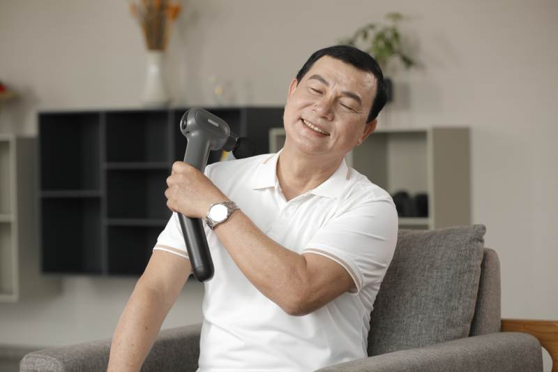 Máy massage sử dụng cho người lớn tuổi