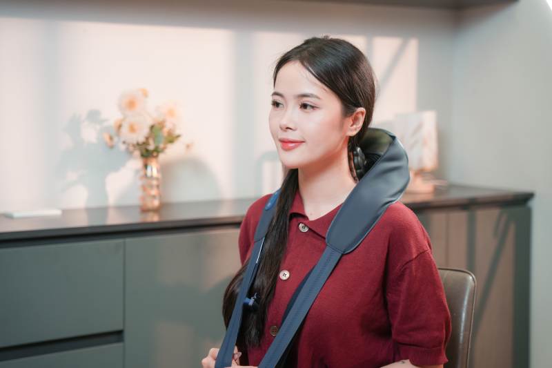 Thư giãn với máy massage cổ vai gáy KATA MS8