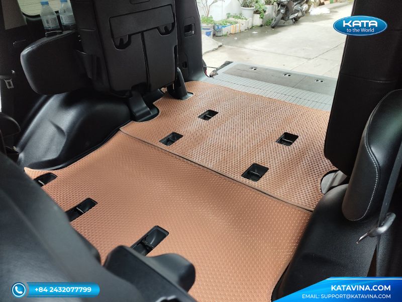 Độ bền thảm sàn ô tô Land Cruiser V8 2022 lên đến 10 năm