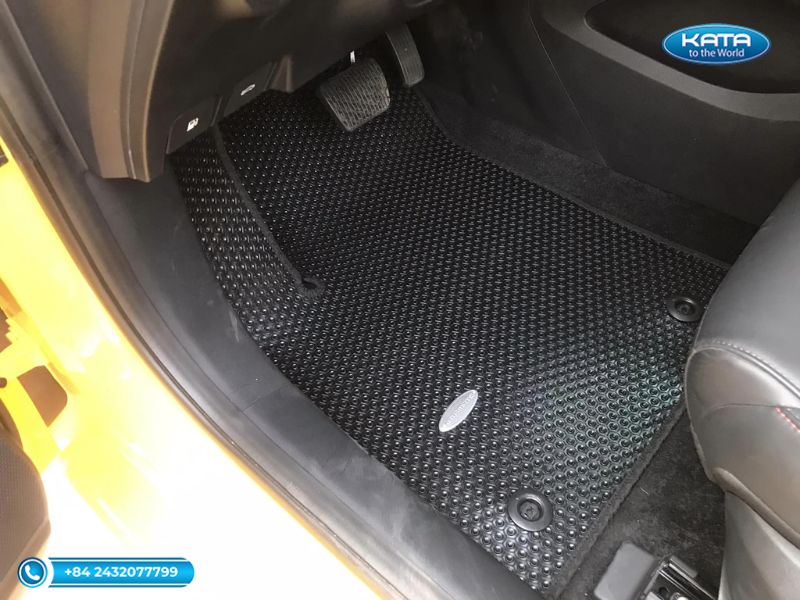 Thảm lót sàn ô tô MG5 màu đen ghế lái 
