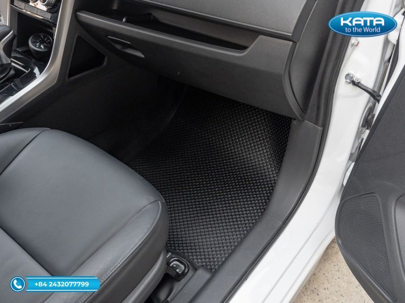 Thảm lót sàn ô tô Mitsubishi Xpander AT Premium 2024 màu đen ghế phụ