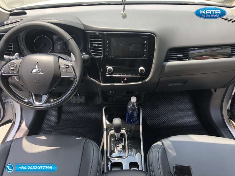 Thảm lót sàn ô tô Mitsubishi Outlander màu đen ghế hàng đầu 