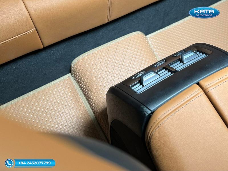 Thảm lót sàn ô tô BMW X5 2024 màu da bò ghế hàng 2