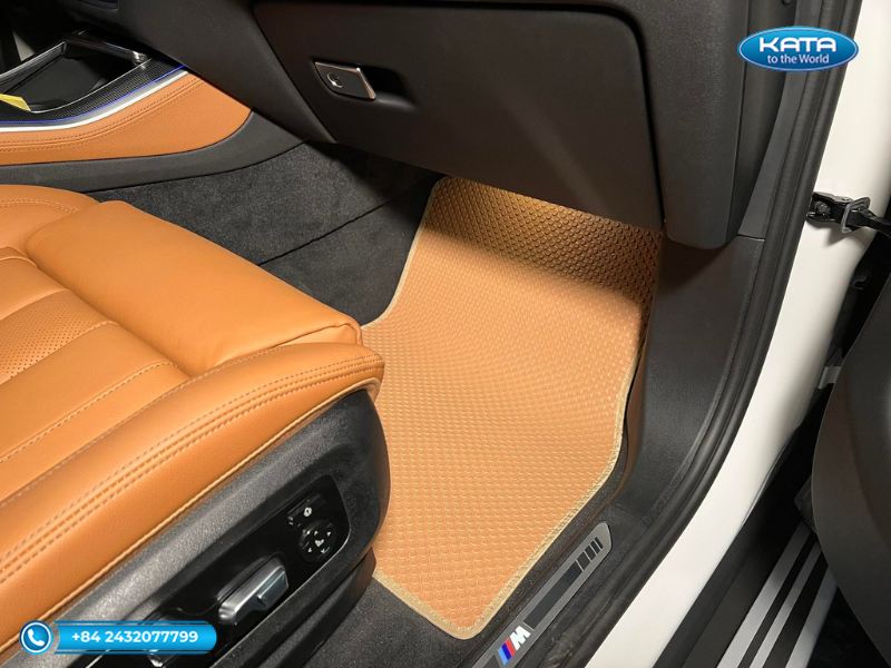 Thảm lót sàn BMW X5 2024 màu da bò ghế phụ