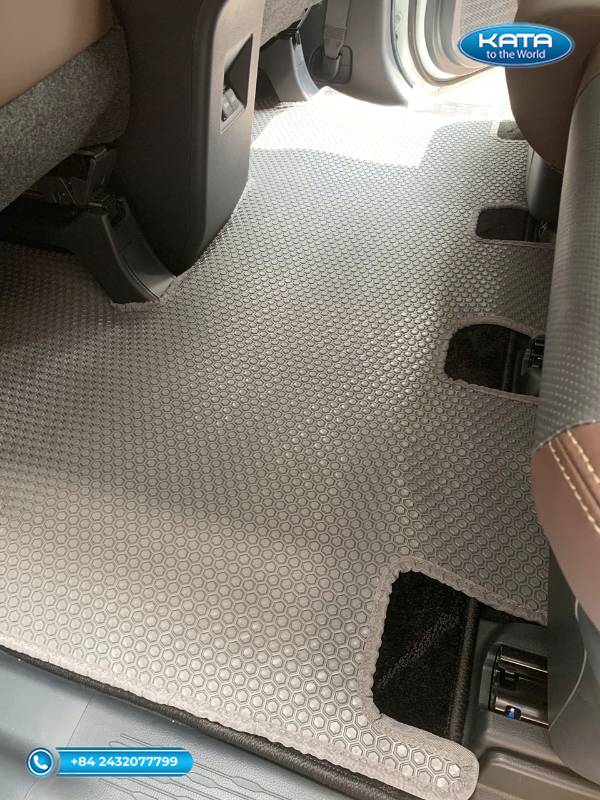 Thảm lót sàn ô tô Toyota Innova Cross 2024 màu ghi ghế hàng 2